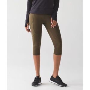 Lululemon Outrun 17" Crop Military Green Size 6